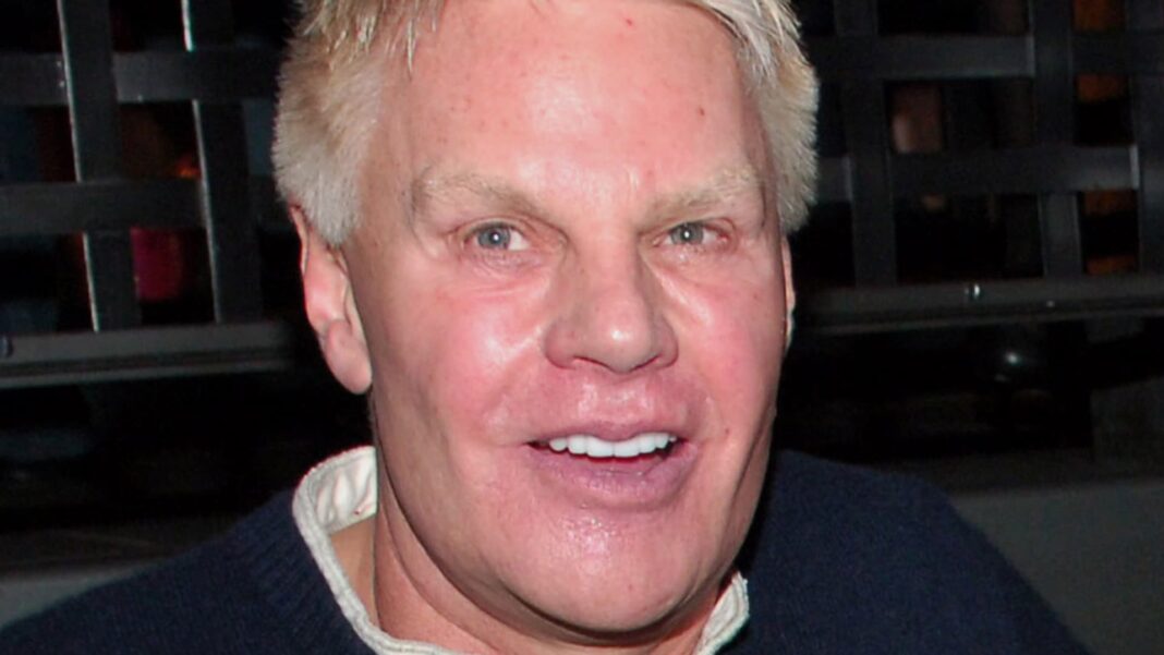 Abercrombie ex-CEO Mike Jeffries charged with sex trafficking