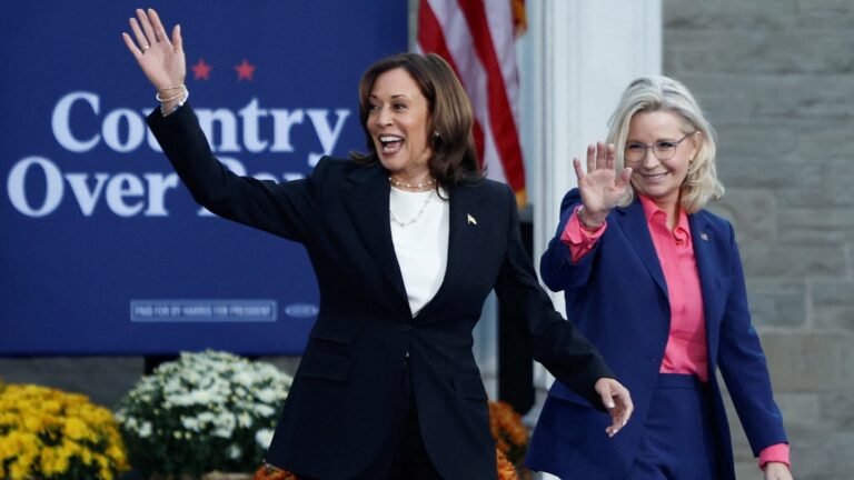 Kamala Harris and Liz Cheney make a play for Trump skeptical Republicans