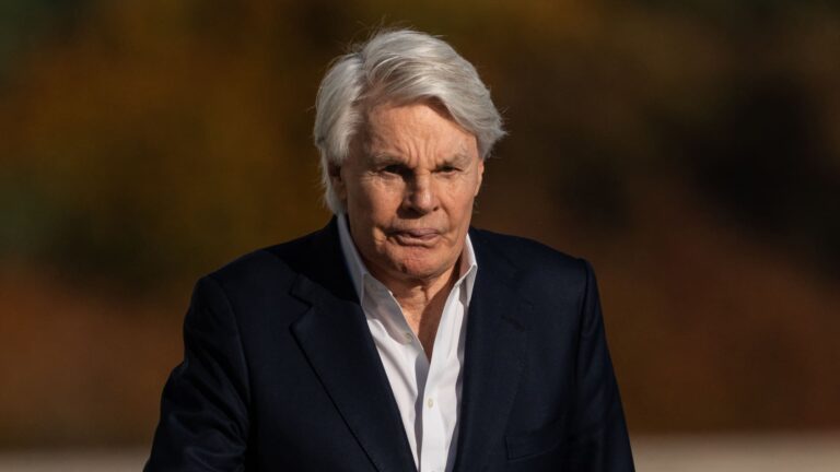 Abercrombie ex-CEO Mike Jeffries pleads not guilty to sex crimes