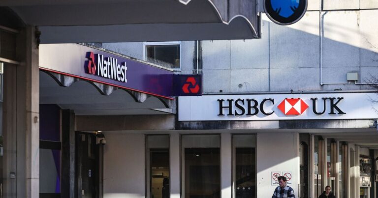 Barclays, NatWest, Santander or HSBC to block payments for 4 days after law change | Personal Finance | Finance