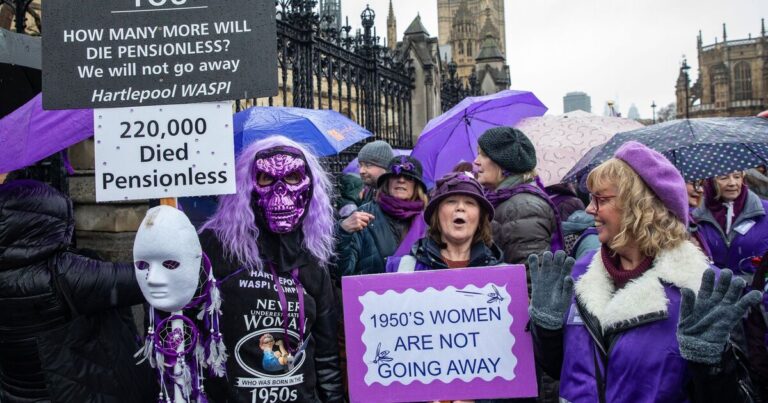 DWP issues update to WASPI women after delays to state pension compensation | Personal Finance | Finance