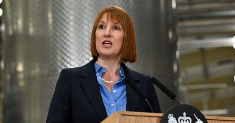 Rachel Reeves urged to cut stamp duty for certain Brits | Personal Finance | Finance