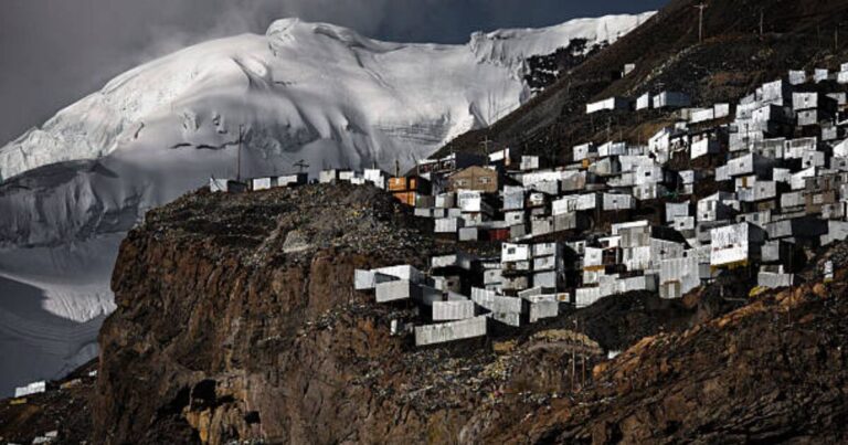 La Rinconada: The highest city in the world perched on a frozen glacier | World | News