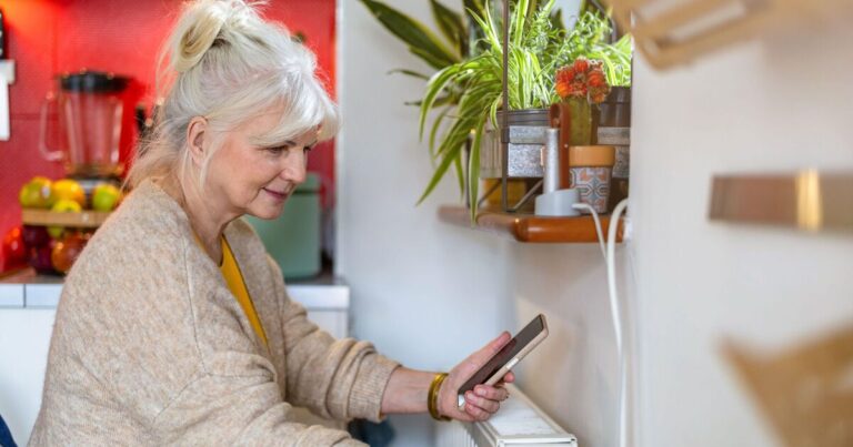 DWP benefit and money changes in November including £200 | Personal Finance | Finance