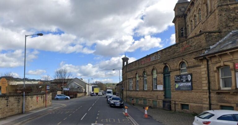 Keighley building collapse LIVE: Emergency services rush to town centre | UK | News