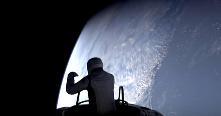 SpaceX’s Polaris Dawn crew conducts first all-civilian spacewalk