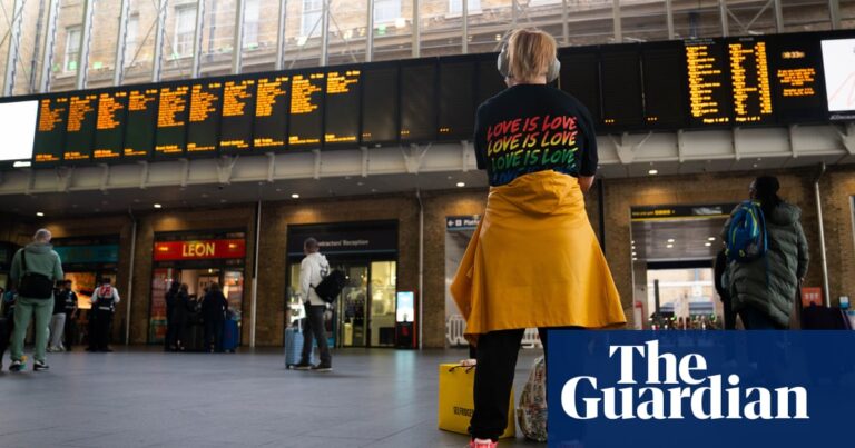 Train performance data to be displayed at stations under Labour plans | Rail industry