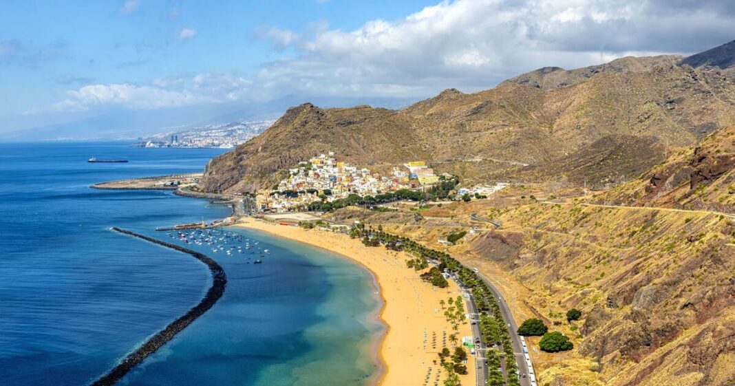 The beautiful man-made Canary Island beach with 270k tons of imported sand | World | News