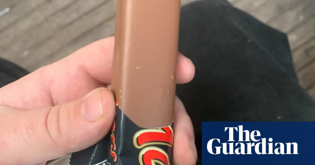 Smooth Mars bar wins Aylesbury man £2 compensation – and internet fame | UK news