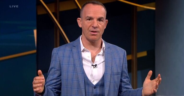 Martin Lewis issues warning to anyone Christmas shopping in store not online | Personal Finance | Finance