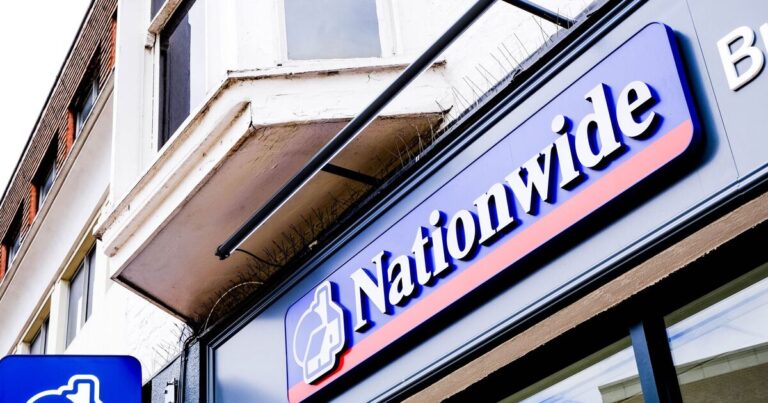 Boost for Nationwide customers as bank to pay £100 into certain accounts | Personal Finance | Finance