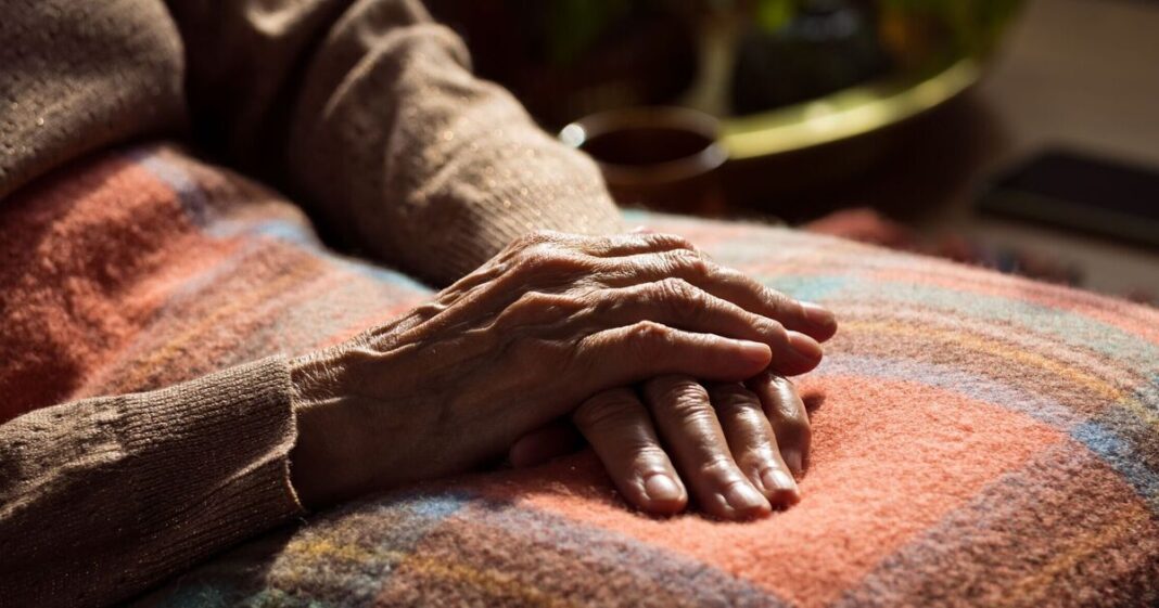 State pensioners can still claim £500 in winter benefits | Personal Finance | Finance