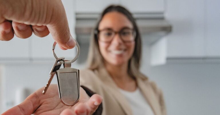 Brits’ property New Year’s resolution revealed – as Boxing Day sees home hunting ‘surge’ | Personal Finance | Finance