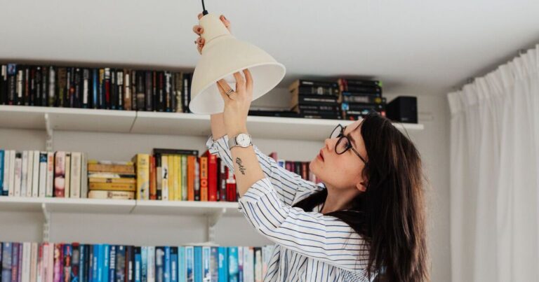 Light switch trick to start doing this week to save £4,000 | Personal Finance | Finance