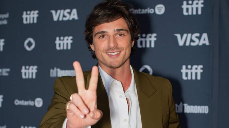 How to Dress Like Jacob Elordi: Modern Icon Style Guide