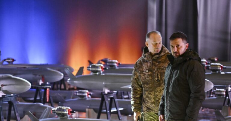 US Announces New $988 Million Arms Funding Package for Ukraine