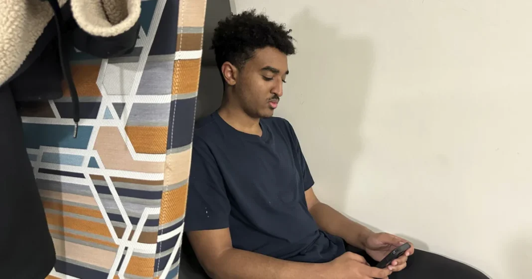 Nearly Half of US Teens Are Online ‘Constantly,’ Pew Report Finds