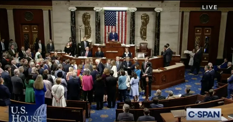 House Back in Session to Avert Government Shutdown