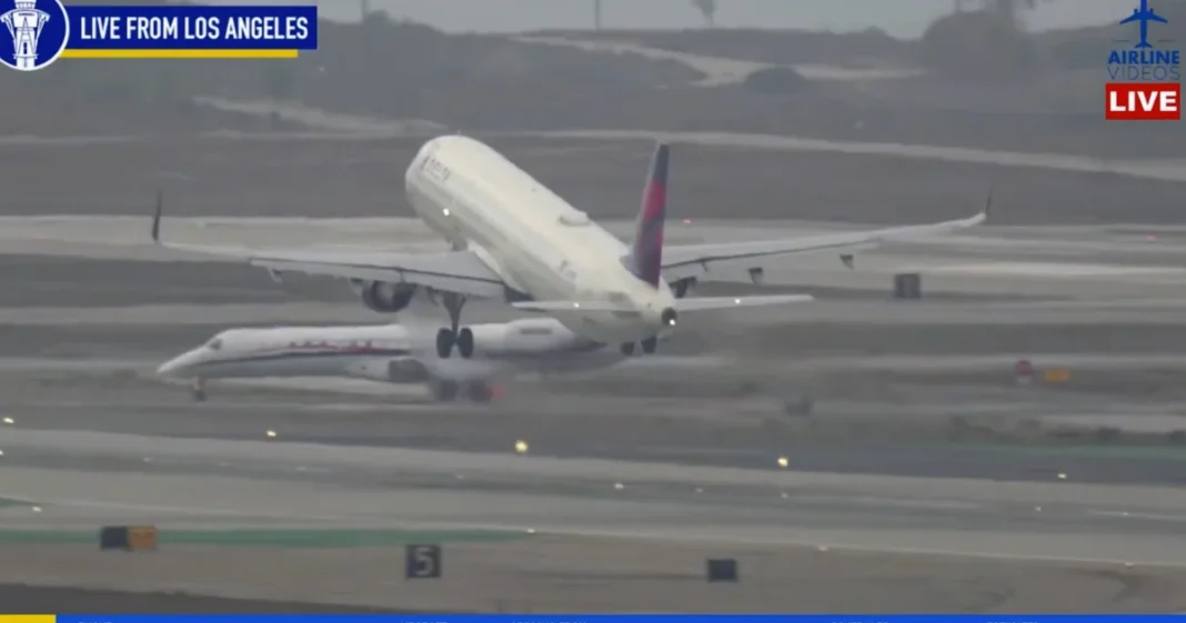 Jet Carrying Gonzaga Men’s Basketball Team Ordered to Stop to Avoid Collision at LAX