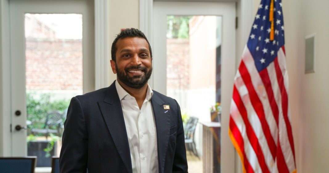 FBI Needs a Change, as Long as It’s Apolitical: Retired FBI Agent