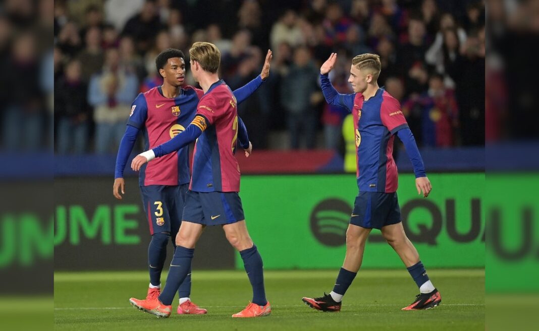 Barcelona Hit Seven Past Valencia To Restore La Liga Push