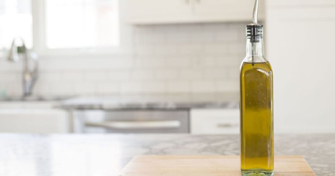 Save money on cleaning products with these 5 kitchen staples | Personal Finance | Finance