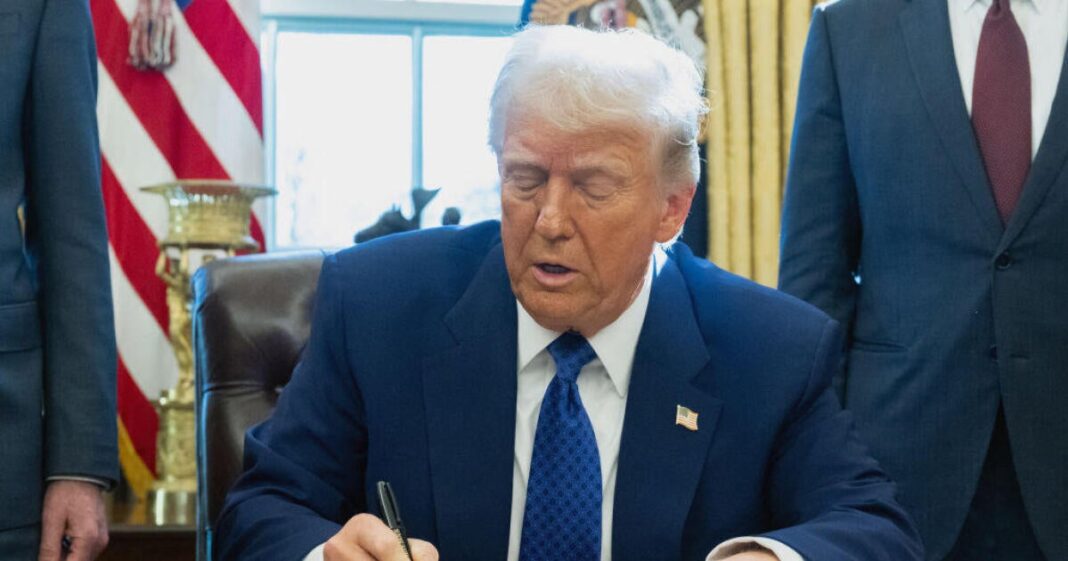 Trump bars federal funding for schools with COVID vaccine mandates