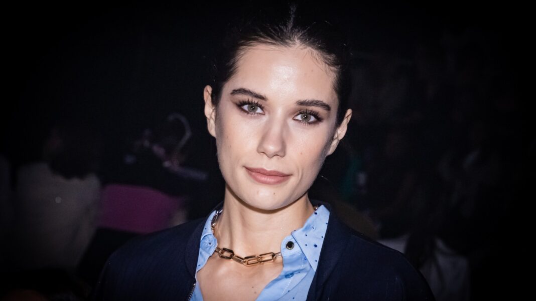 Nepo baby with VERY famous A-list Hollywood dad signs to same modelling agency as Kate Moss – can you guess who she is?