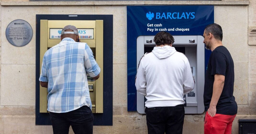 Universal Credit April change means some claimants pocket extra £1,200 | Personal Finance | Finance