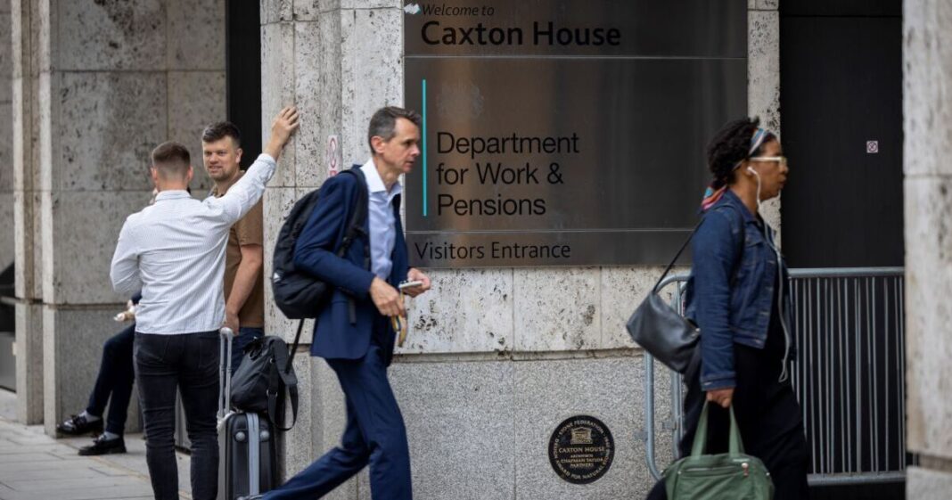 DWP benefit worth £441 a month scrapped for thousands of Brits | Personal Finance | Finance