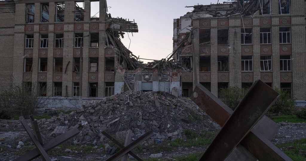 Russia, Ukraine accuse each other of breaking one-day Easter ceasefire