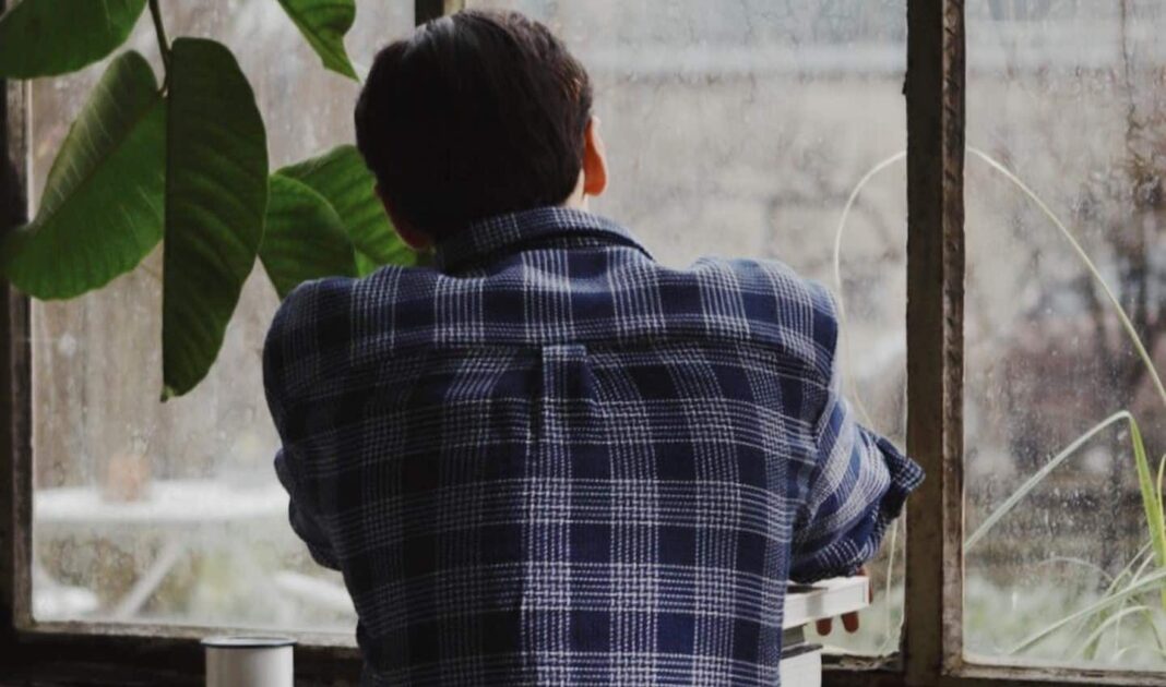 8 Best Flannel Shirts for Men to Stay Warm In 2025