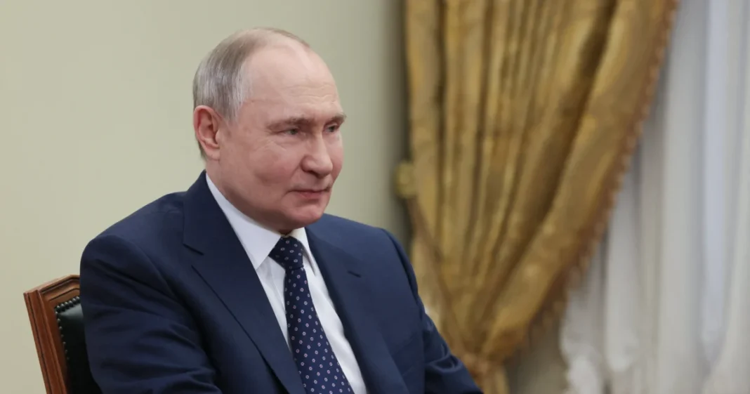 Putin Is Stringing Trump Along: Analyst