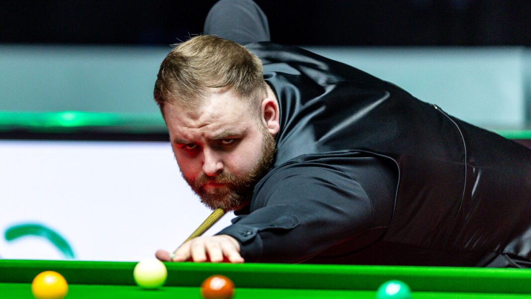 Snooker star banks six-figure sum as he makes history with never-done-before record