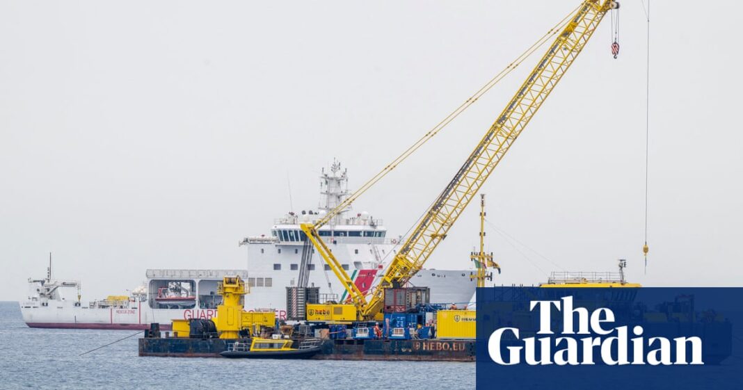 Operation to recover Mike Lynch’s superyacht suspended after diver dies | Italy