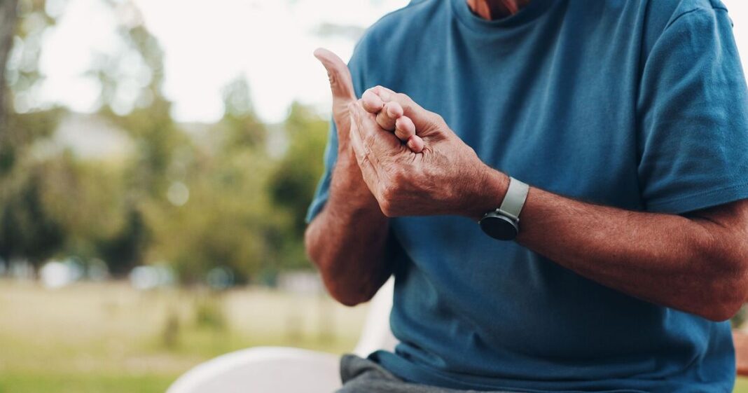 DWP offering £295 a month boost to those with pain in their joints | Personal Finance | Finance