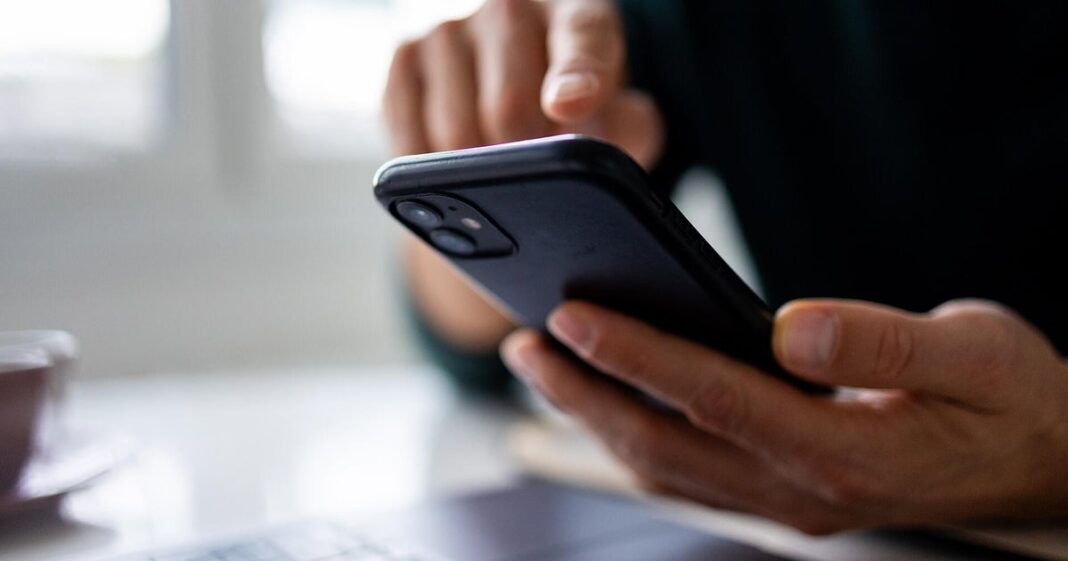 AI chatbot “Debunk-Bot” challenges conspiracy theories in new study