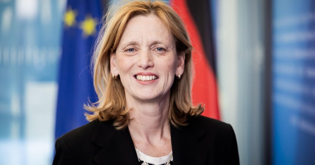 Post-WWII Germany’s first Jewish cabinet member on embracing her roots, countering rising antisemitism