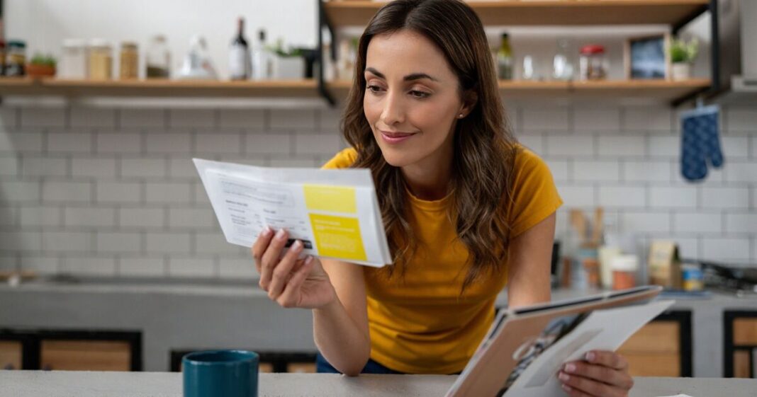 HMRC warns Brits earning up to £60,000 they could be ‘missing out on cash boost’ | Personal Finance | Finance