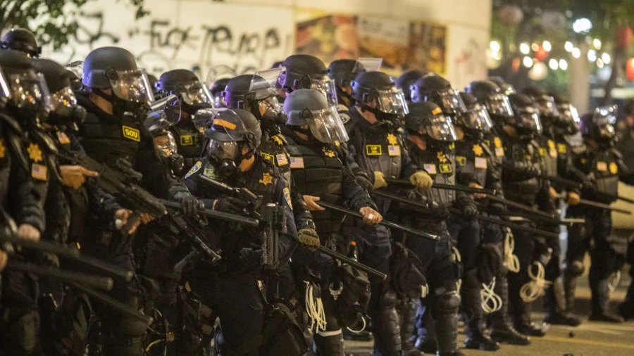 LA Protests, Riots Mirror Ideological Battle Between California Progressives and Trump Admin: Analyst