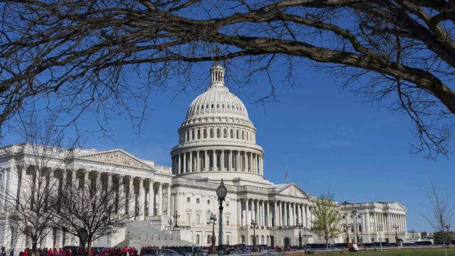 id1076312-US-Capitol.jpg-900x506.webp.webp