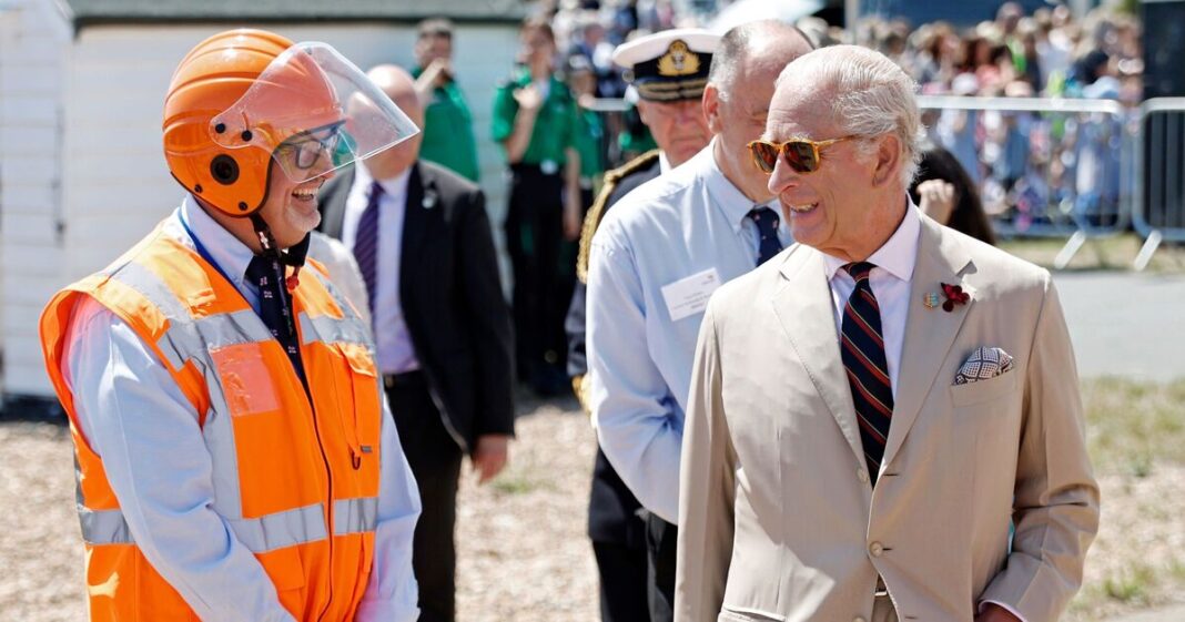 King Charles hears of ‘traumatic’ rescue of sinking migrant boat | Royal | News