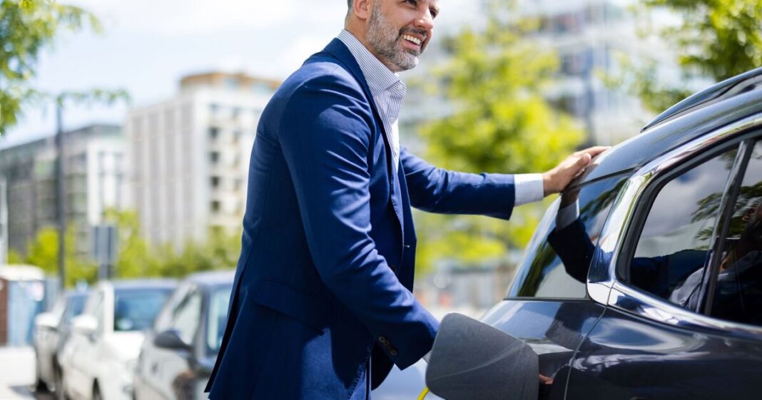 Families without driveways could save £1,500 a year in new car plan | Personal Finance | Finance