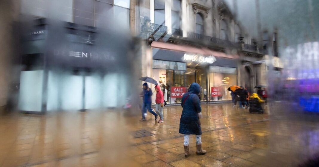 Major fashion retailer on brink of collapse in massive blow to high street | UK | News