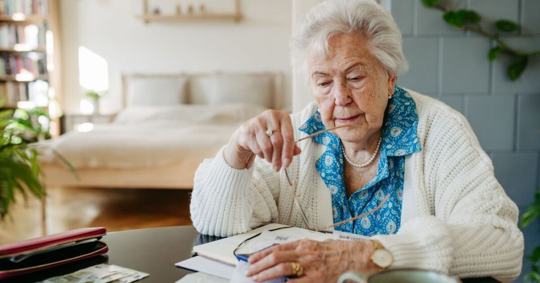 State pension age ‘could hit 80’ as savers hit with crisis warning | Personal Finance | Finance