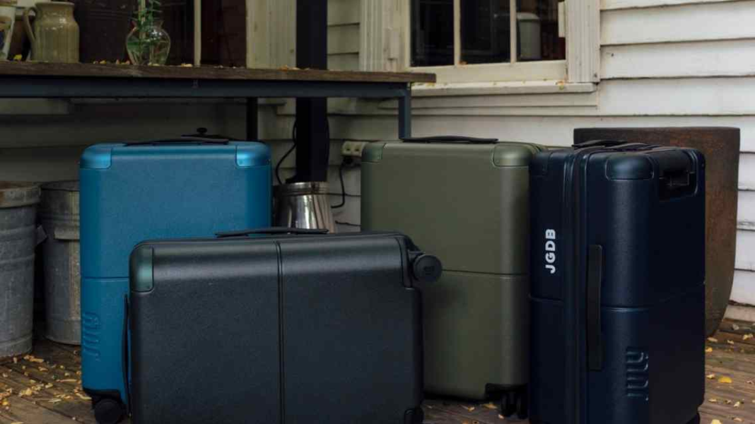 16 Best Luggage For Men: Upgrade The Way You Travel in 2025