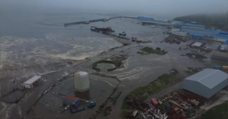 Here’s what experts say about tsunami warnings in Hawaii, Japan and Russia