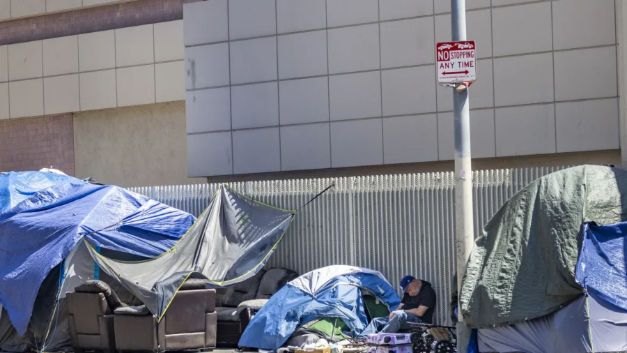 Trump Signs Order to Redirect Federal Funds From Homelessness Toward Rehabilitation