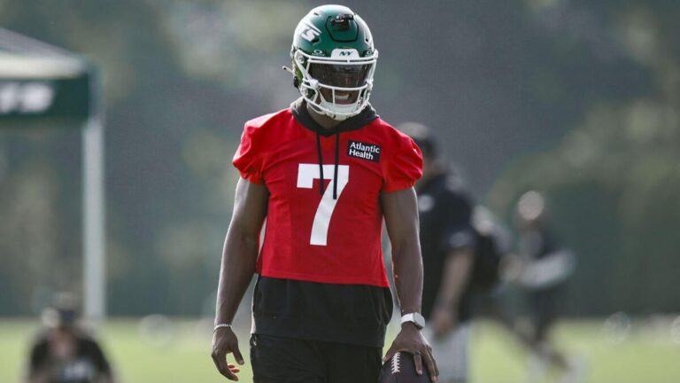 2025 NFL training camp takeaways: Jets’ Justin Fields back at practice, another Dolphins cornerback injury