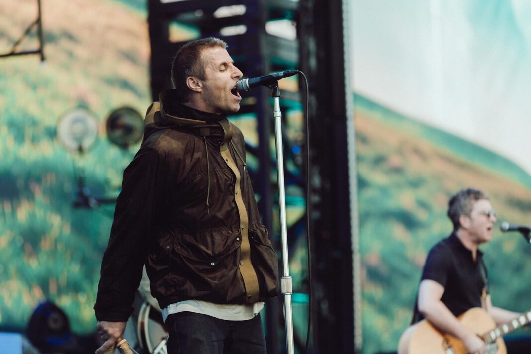 Fury as killjoy ‘b******s’ take drastic step to stop clever Oasis fans from watching band’s reunion tour gigs for FREE